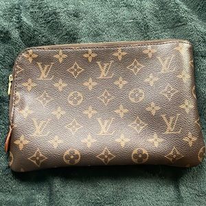 Barely worn LV handheld purse